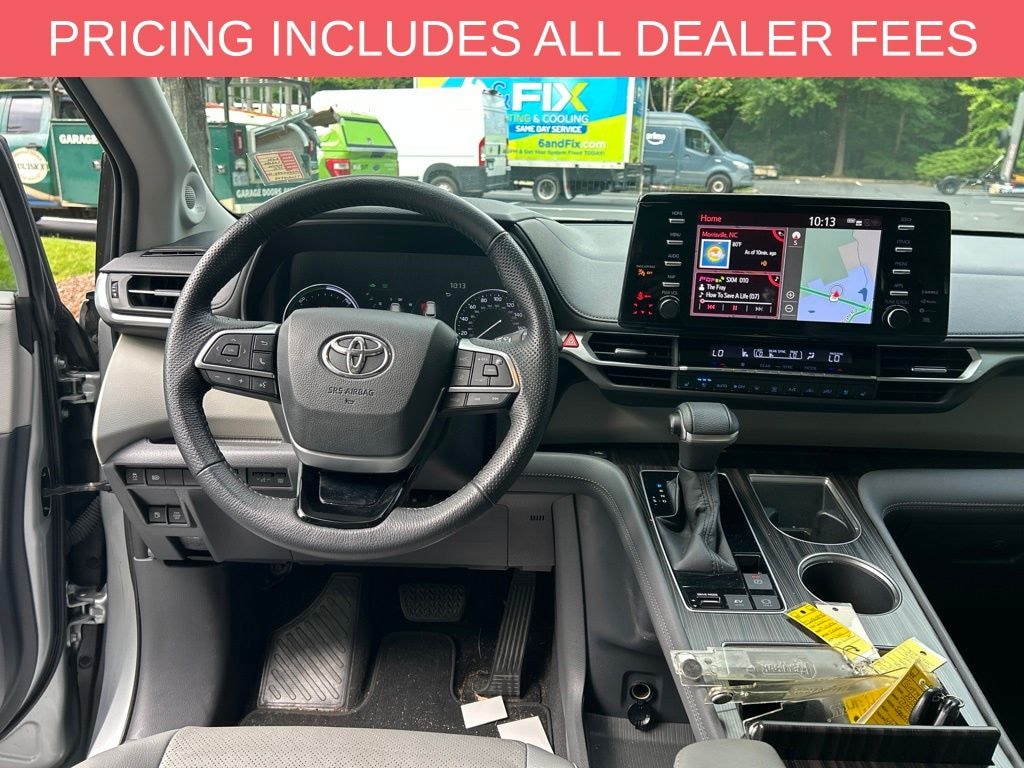 Used 2021 Toyota Sienna Limited Minivan/Van