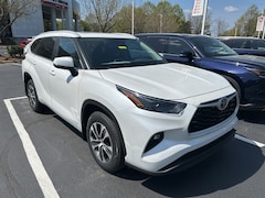 2026 Toyota Highlander Hybrid XLE SUV