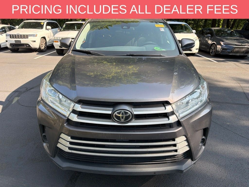 Used 2019 Toyota Highlander LE SUV