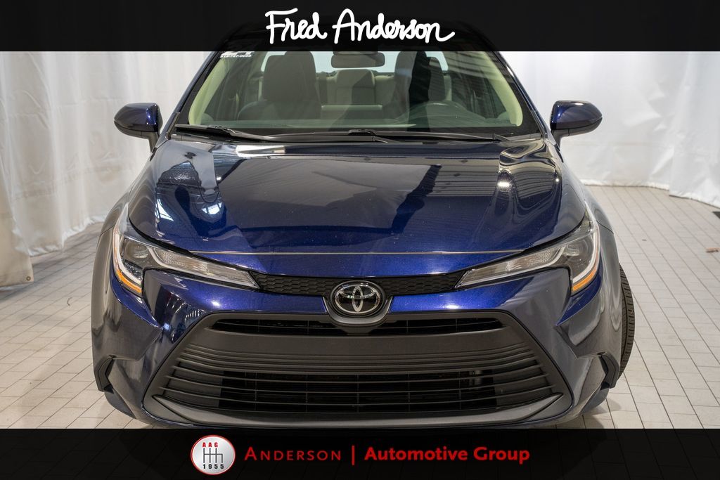 2024 Toyota Corolla LE photo 3