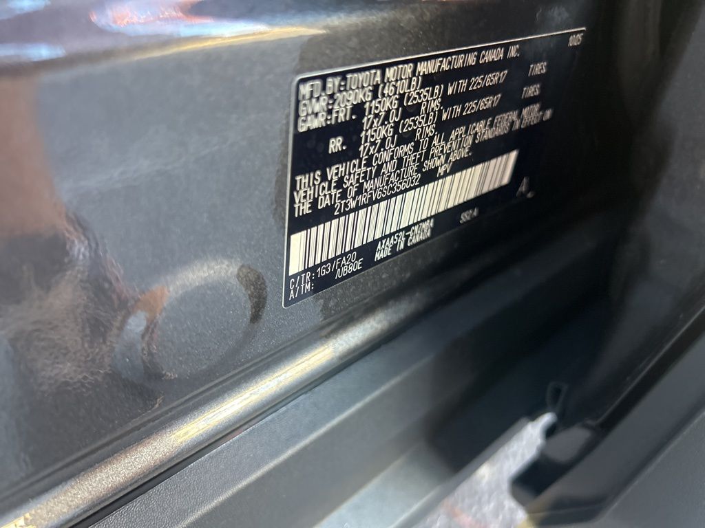 2025 Toyota RAV4 XLE photo 3