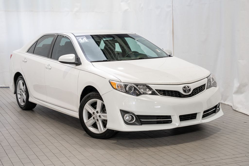 2014 Toyota Camry SE