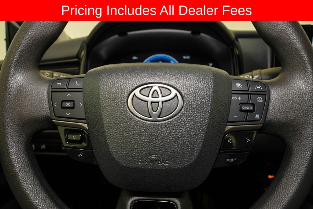 2025 Toyota Camry LE - Photo 18
