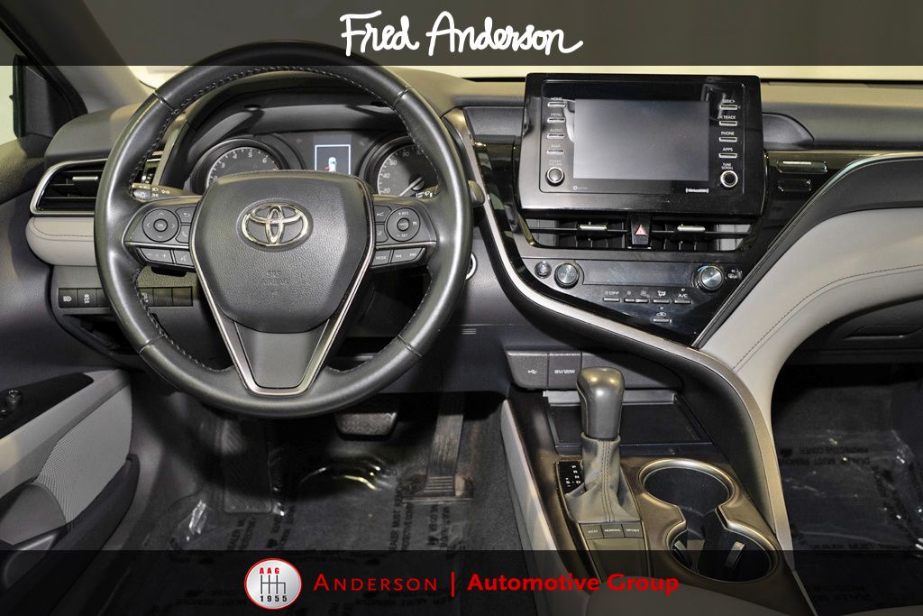 2024 Toyota Camry SE photo 2