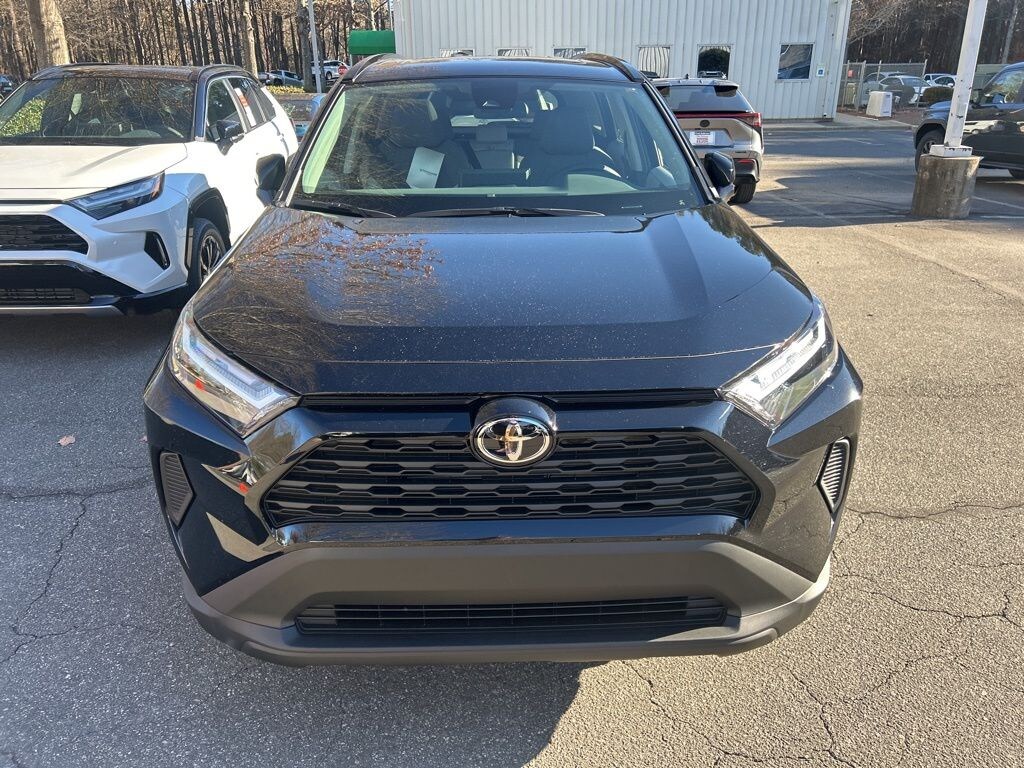 New 2025 Toyota RAV4 Hybrid XLE SUV