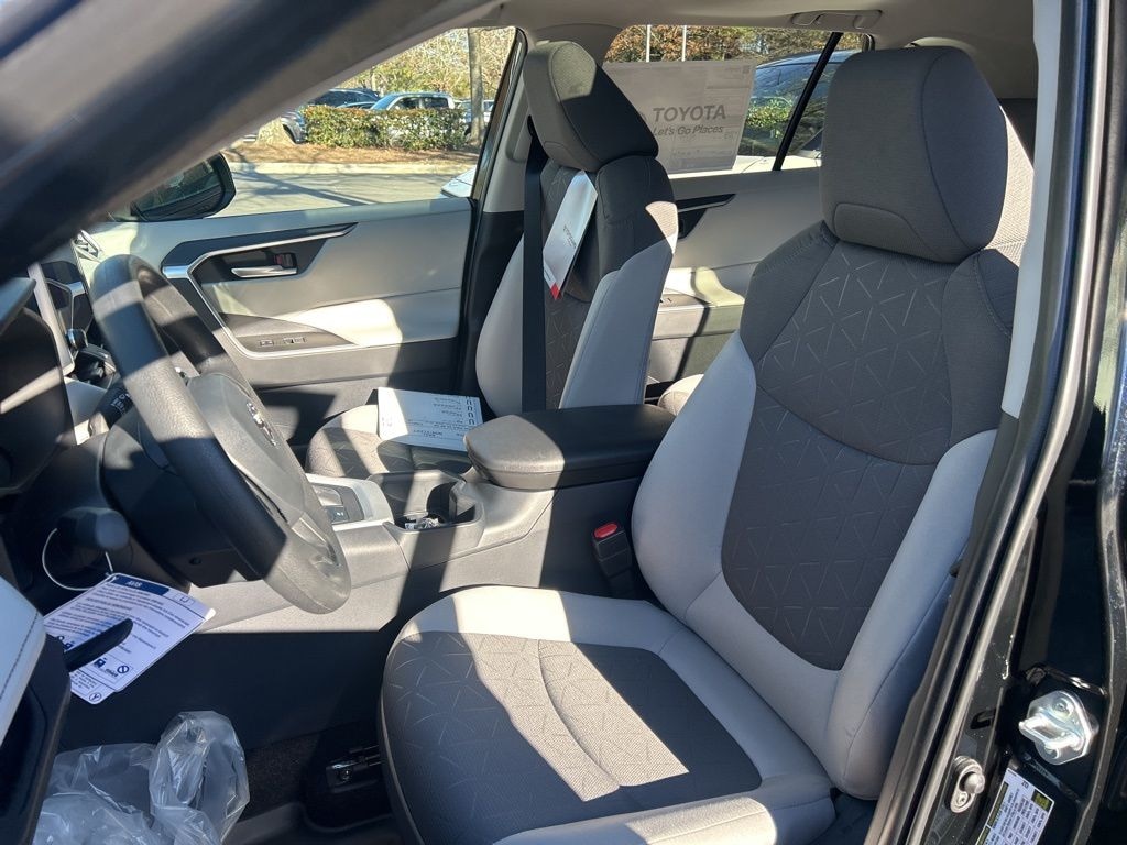 New 2025 Toyota RAV4 Hybrid XLE SUV