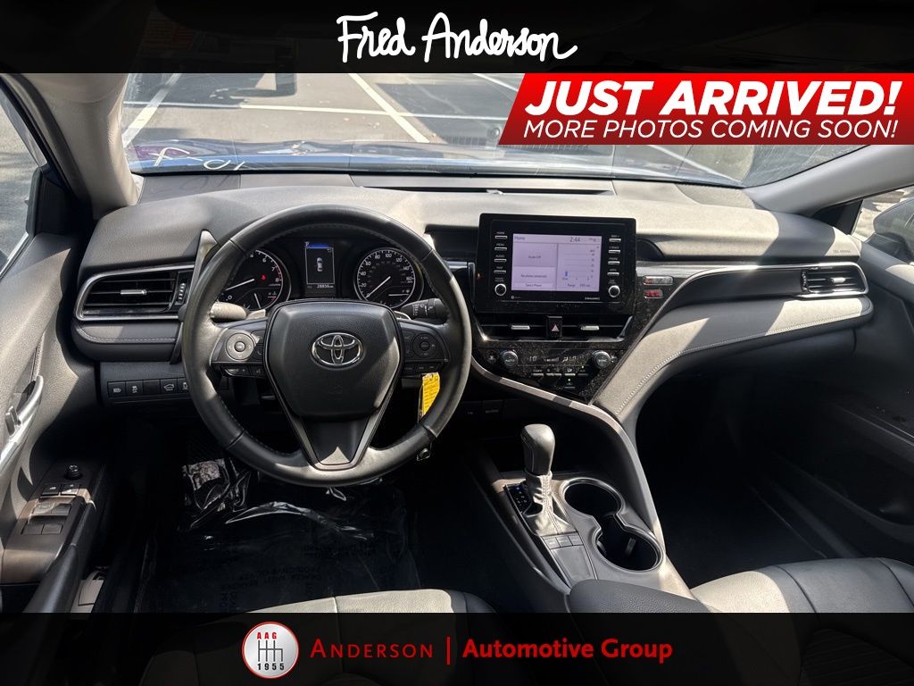 2024 Toyota Camry SE photo 2