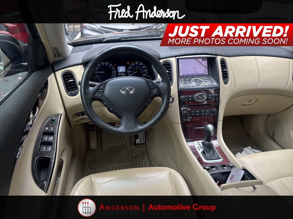 2017 Infiniti QX50 Base photo 2