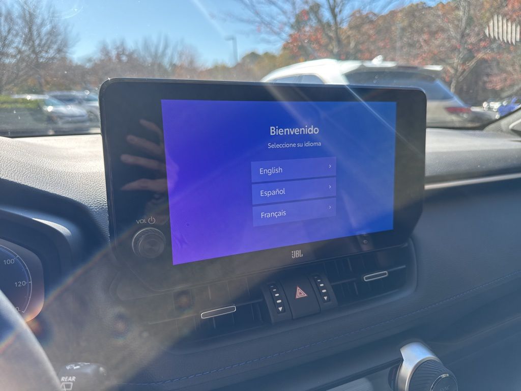 2025 Toyota RAV4 Hybrid XSE photo 4