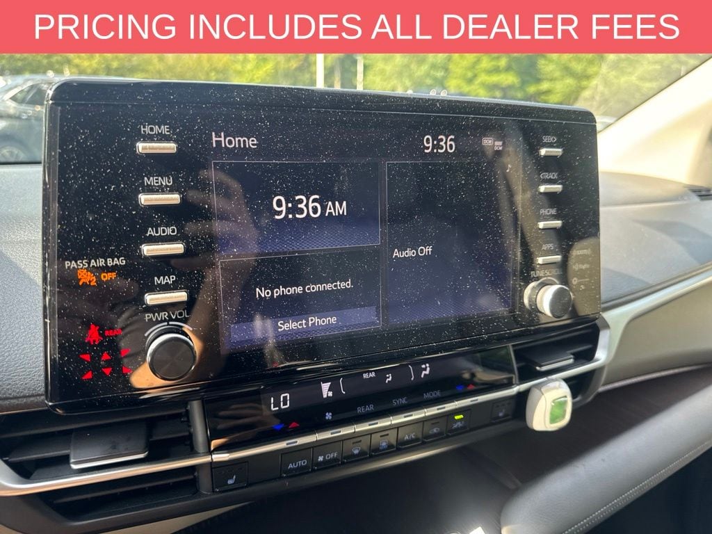 Used 2021 Toyota Sienna XLE Minivan/Van