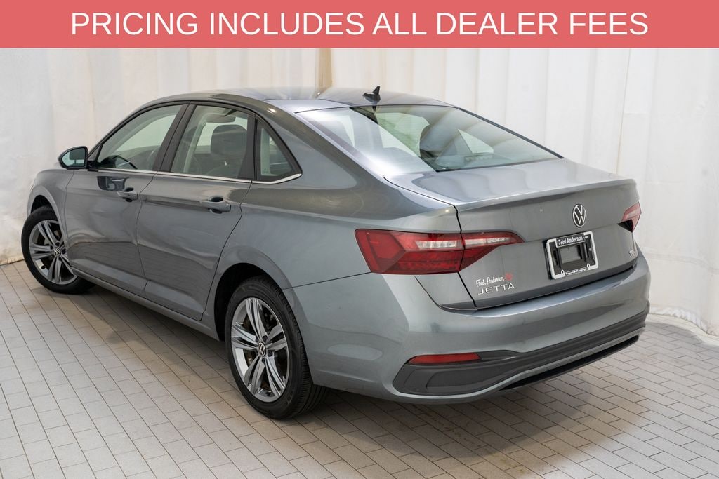 Used 2024 Volkswagen Jetta 1.5T SE Sedan