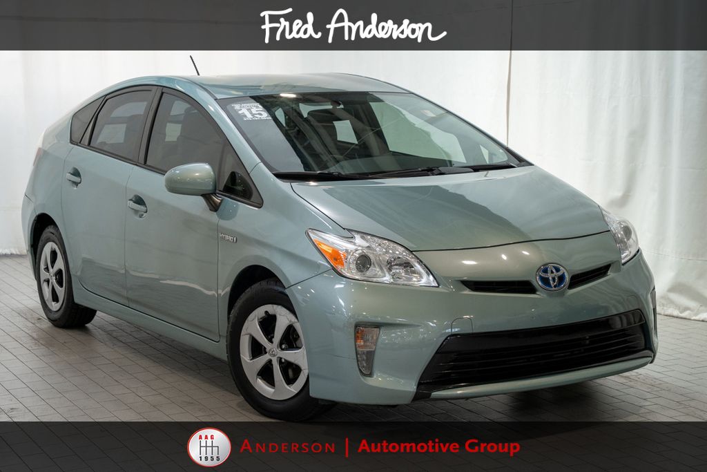 2015 Toyota Prius Two's photo