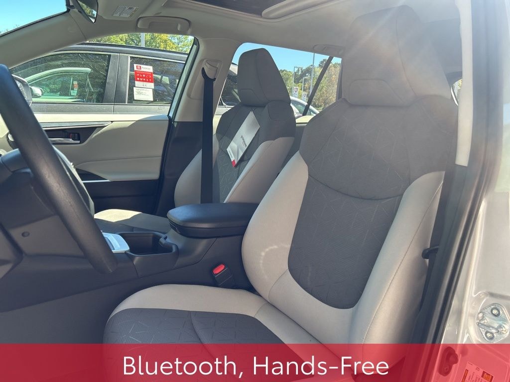 New 2025 Toyota RAV4 Hybrid XLE SUV