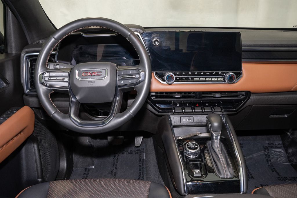 2024 Gmc Canyon AT4 photo 2