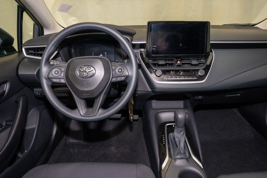 2026 Toyota Corolla LE photo 2
