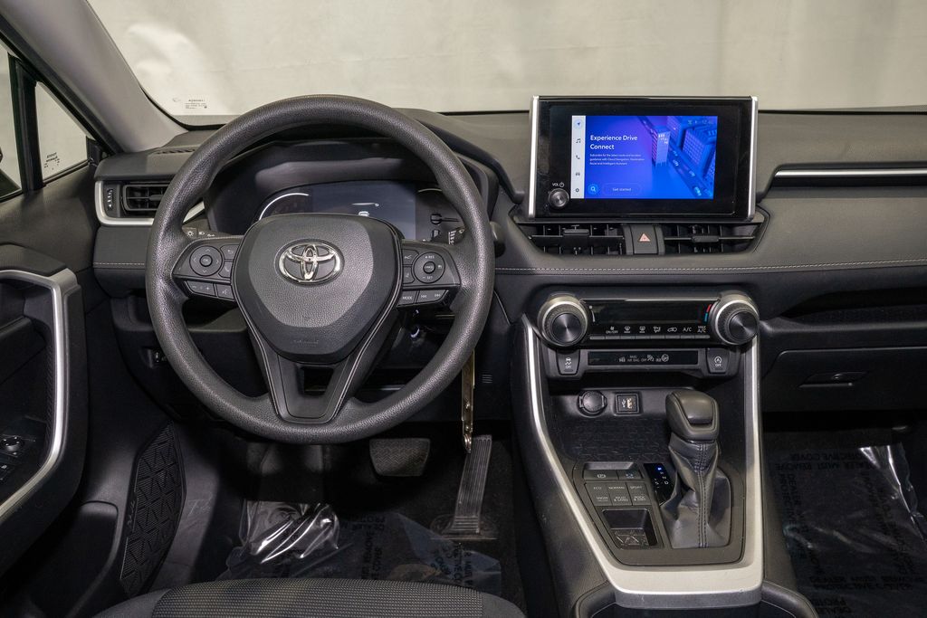 Used 2024 Toyota RAV4 LE with VIN 2T3F1RFV6RC442418 for sale in Northfield, Minnesota