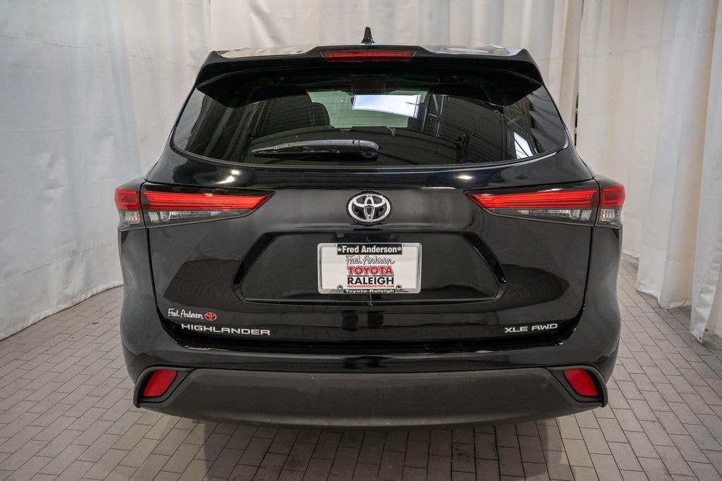 Used 2022 Toyota Highlander XLE SUV