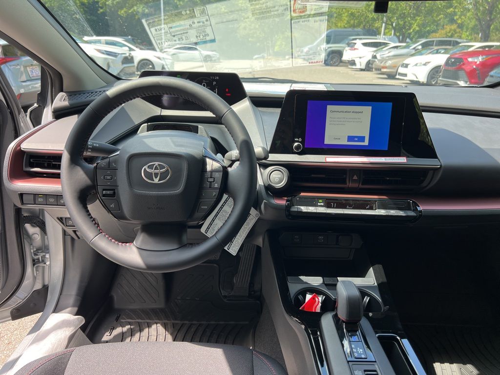 2026 Toyota Prius Plug-in Hybrid SE photo 2