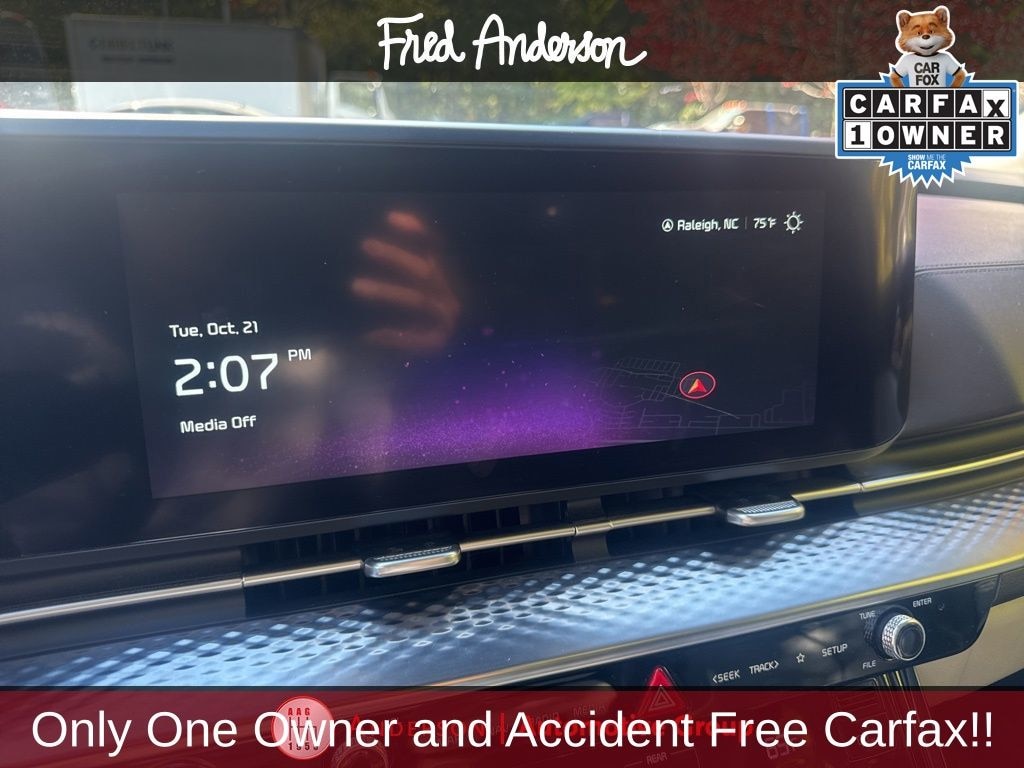 Used 2023 Kia Carnival SX Prestige Minivan/Van