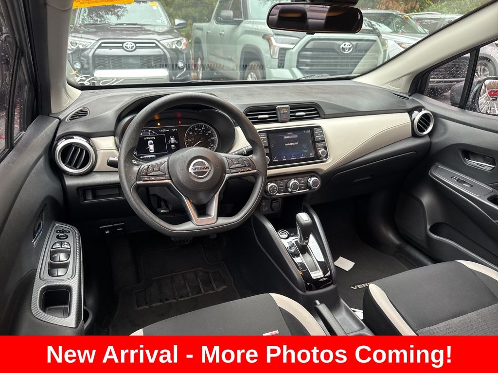 2021 Nissan Versa 1.6 SV photo 2