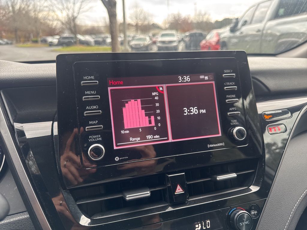 2024 Toyota Camry SE photo 4