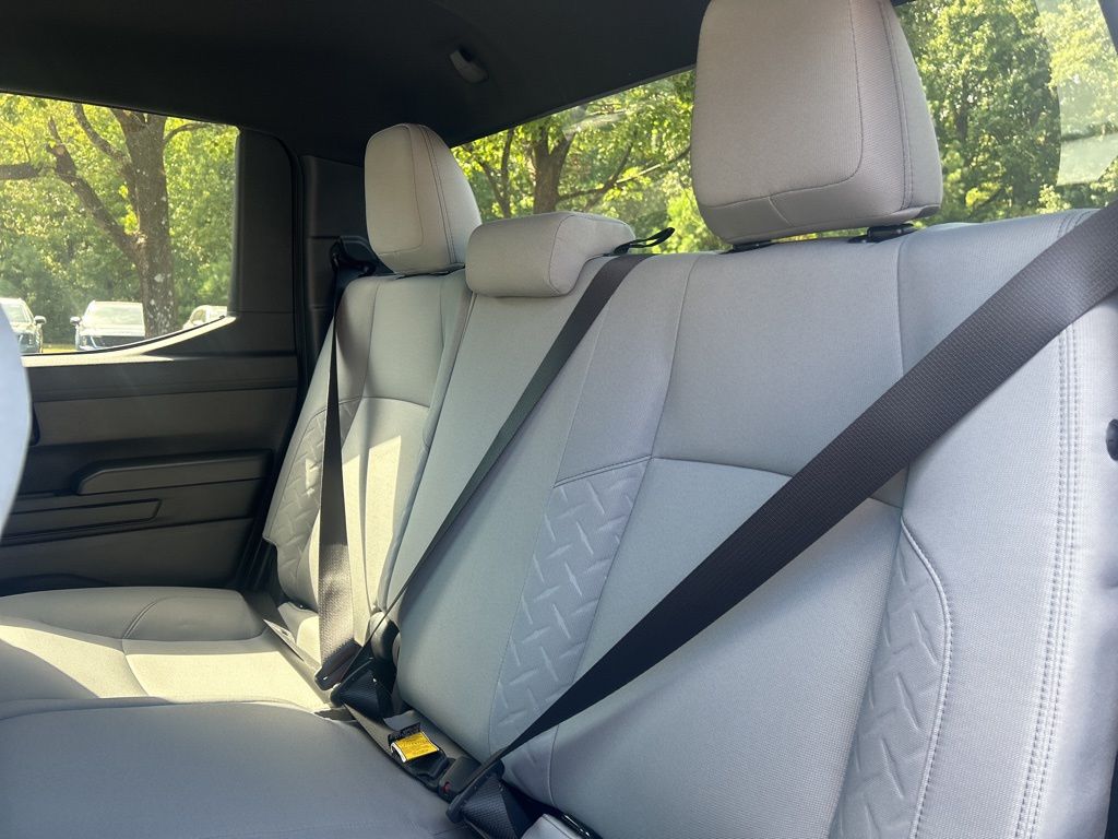 2025 Toyota Tacoma SR5 photo 4