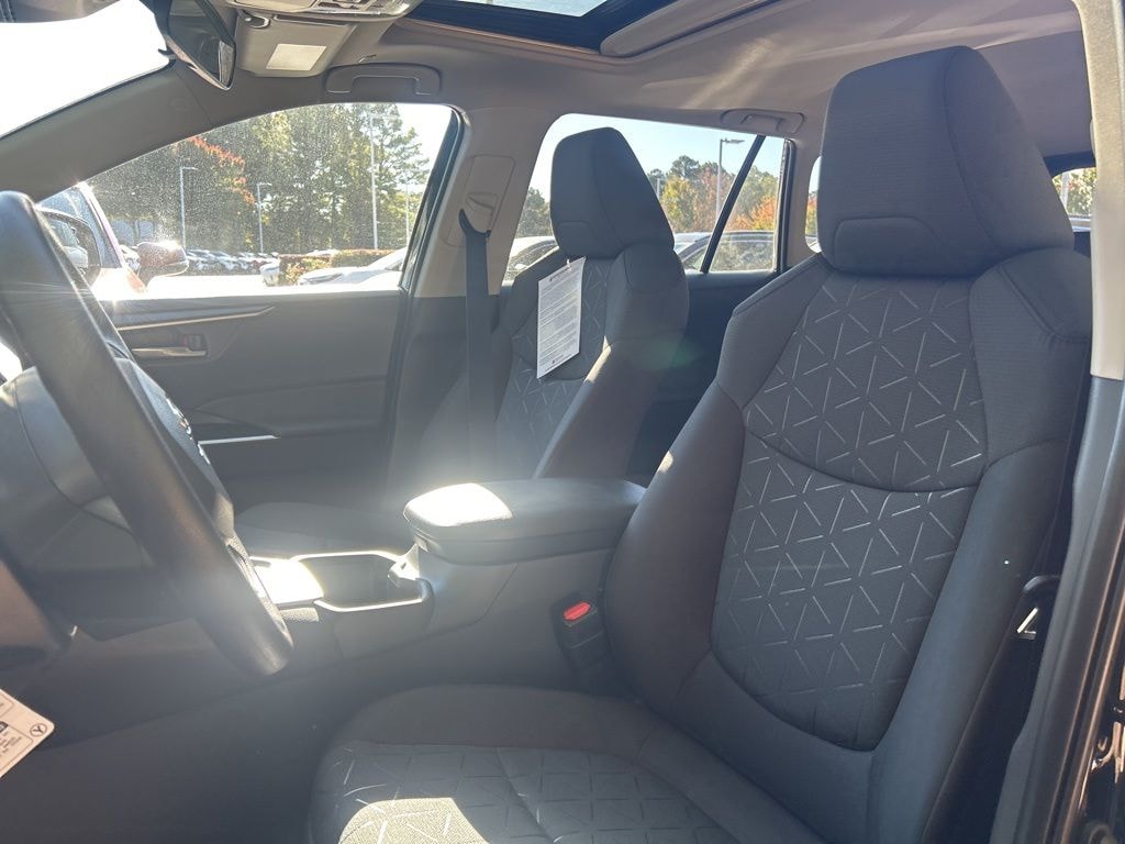 New 2025 Toyota RAV4 XLE SUV