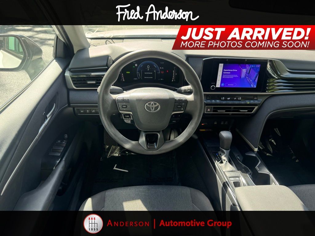 2025 Toyota Camry LE photo 2