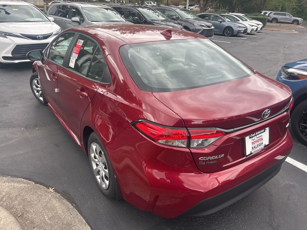 2026 Toyota Corolla LE photo 3