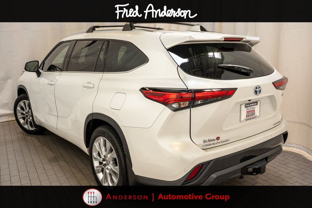 2023 Toyota Highlander Hybrid Limited photo 4
