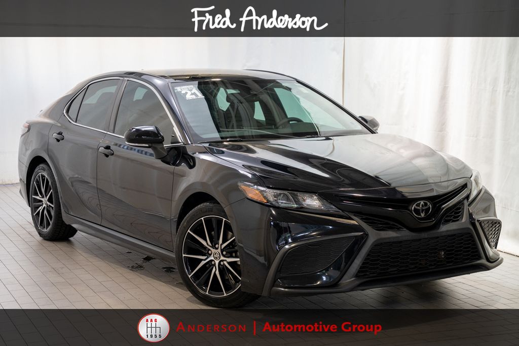 2021 Toyota Camry 2.5 Auto SE's photo