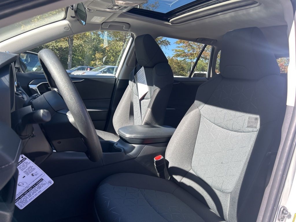 New 2025 Toyota RAV4 XLE SUV