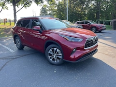 2025 Toyota Highlander XLE SUV