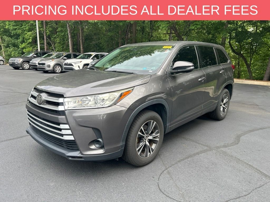 Used 2018 Toyota Highlander LE SUV