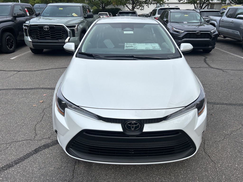 2025 Toyota Corolla LE photo 2