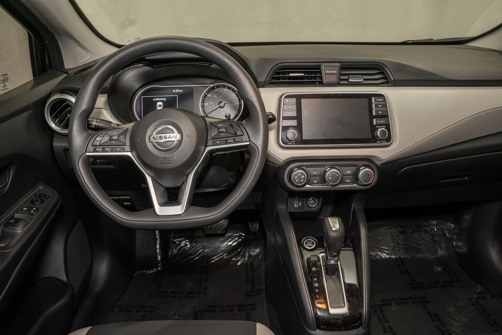 Used 2021 Nissan Versa 1.6 SV Sedan