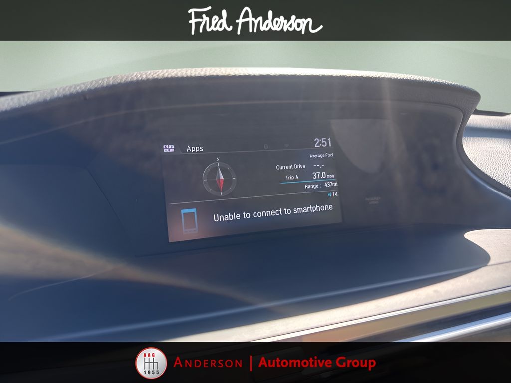 2017 Honda Accord Hybrid Touring photo 3