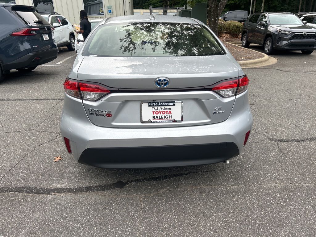 2025 Toyota Corolla Hybrid LE photo 2