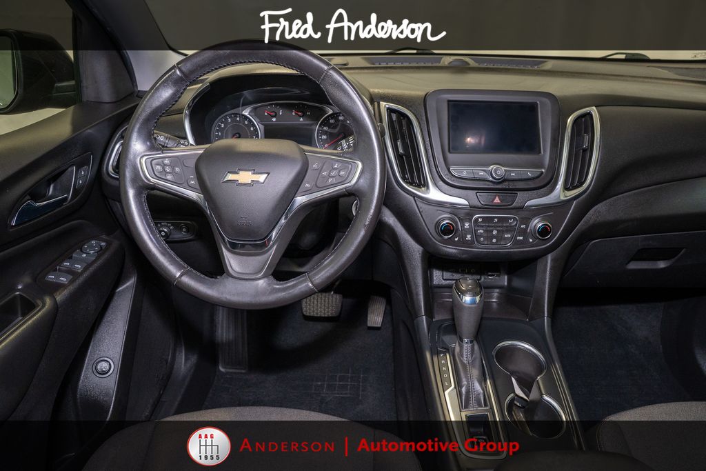 2020 Chevrolet Equinox LT photo 2