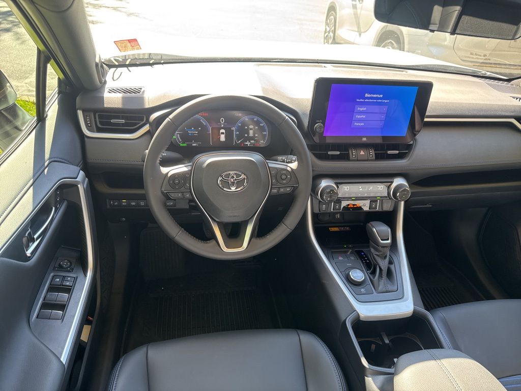 2025 Toyota RAV4 Hybrid XSE photo 2