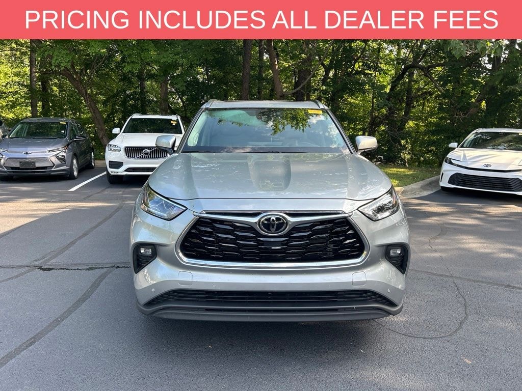 Used 2023 Toyota Highlander Limited SUV