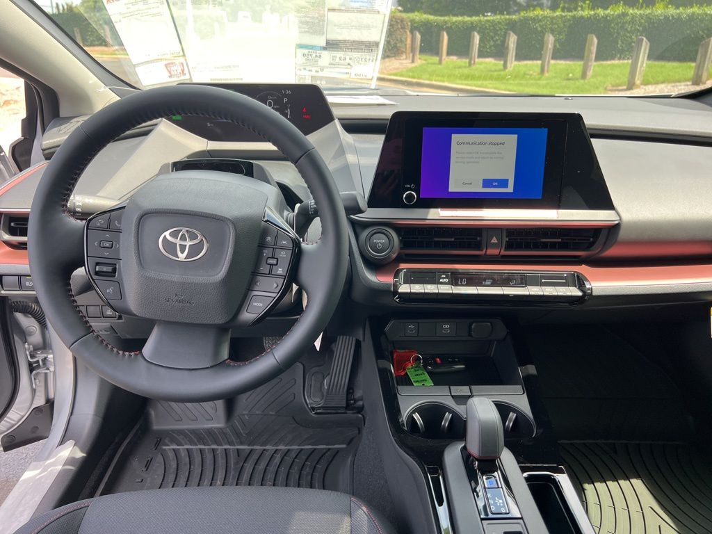 2026 Toyota Prius Plug-in Hybrid SE photo 2