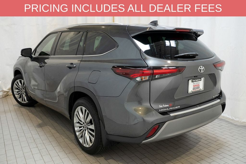 Used 2024 Toyota Highlander Platinum SUV