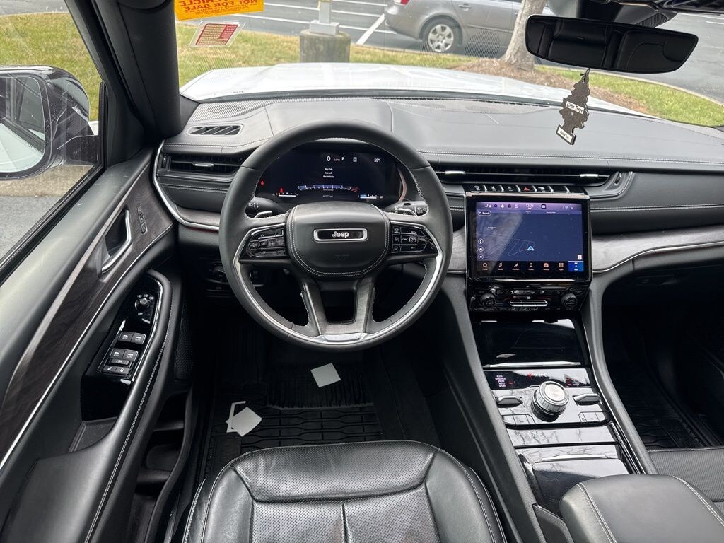 Used 2024 Jeep Grand Cherokee Overland SUV