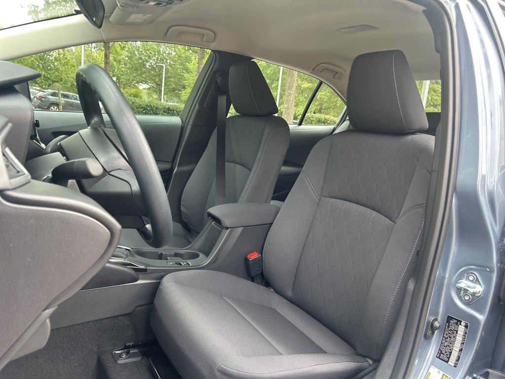 2026 Toyota Corolla LE photo 3