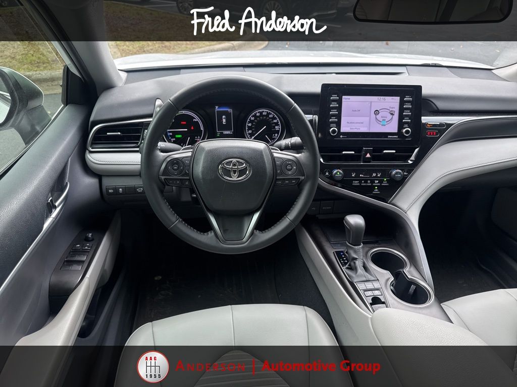 2023 Toyota Camry Hybrid SE photo 2