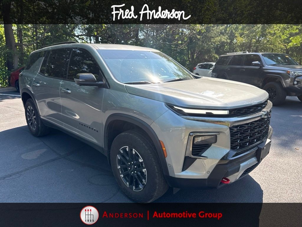 Used 2025 Chevrolet Traverse Z71 SUV