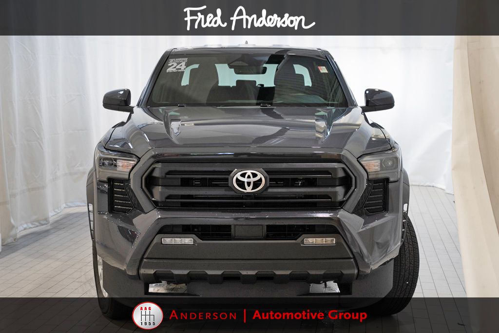 2024 Toyota Tacoma SR5 photo 3