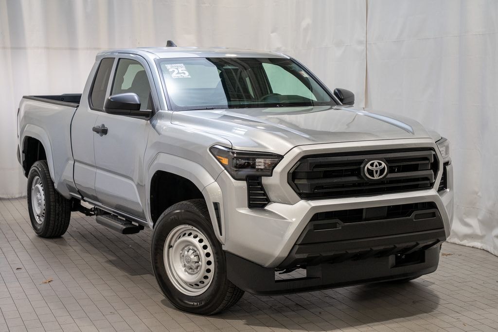 Used 2025 Toyota Tacoma SR Truck
