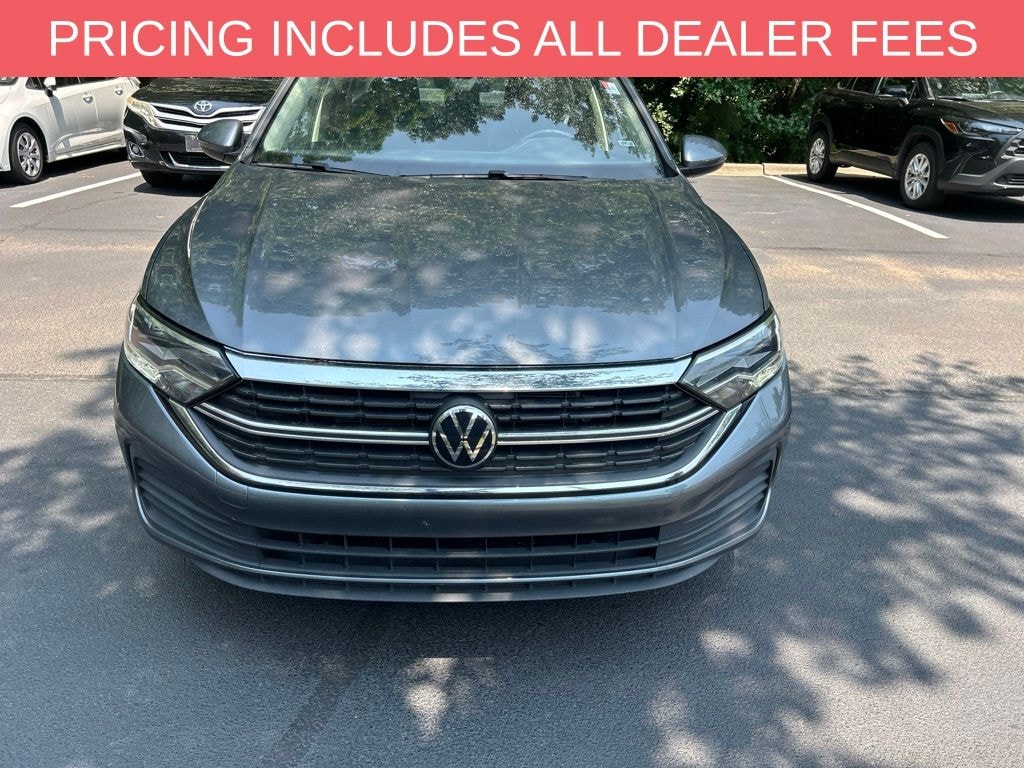 Used 2024 Volkswagen Jetta 1.5T SE Sedan
